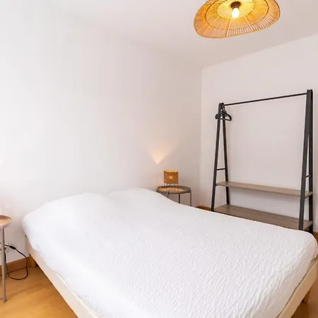 Pleasant For 6 People With Parking Space