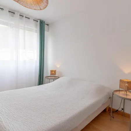 Pleasant For 6 People With Parking Space 아파트